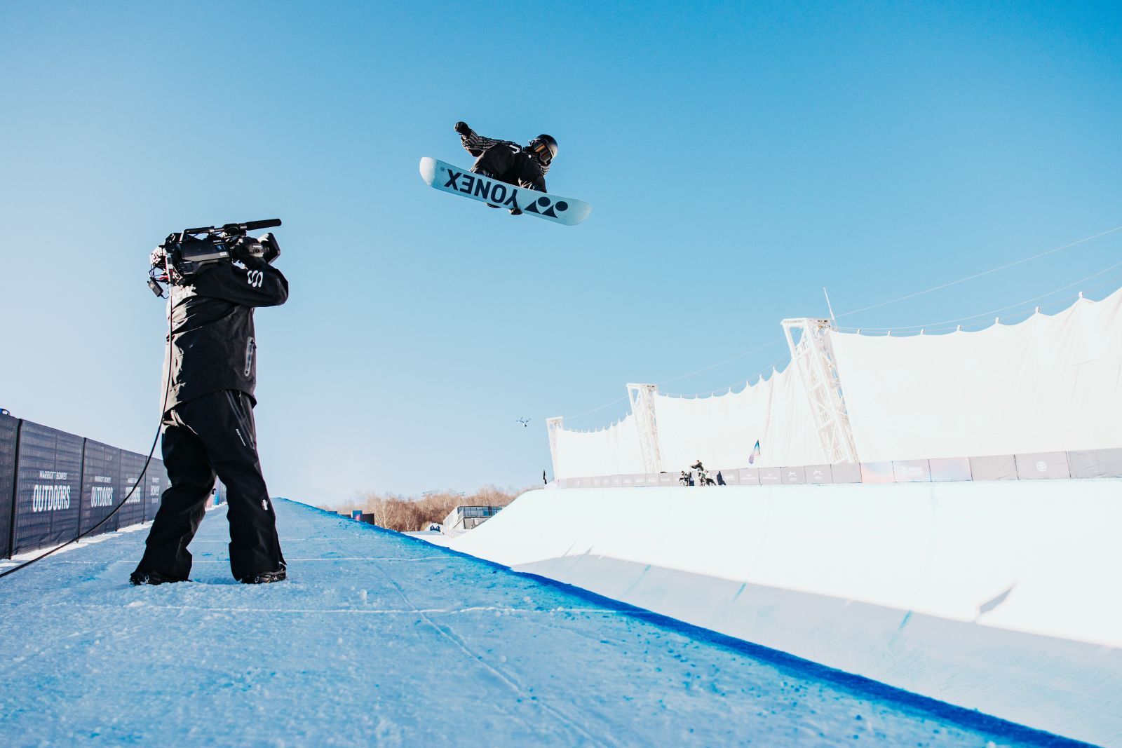 Women’s Snowboard Championship Title Up for Grabs Led by Tomita and Ono Heading into Snow League Season One Final Event in LAAX
